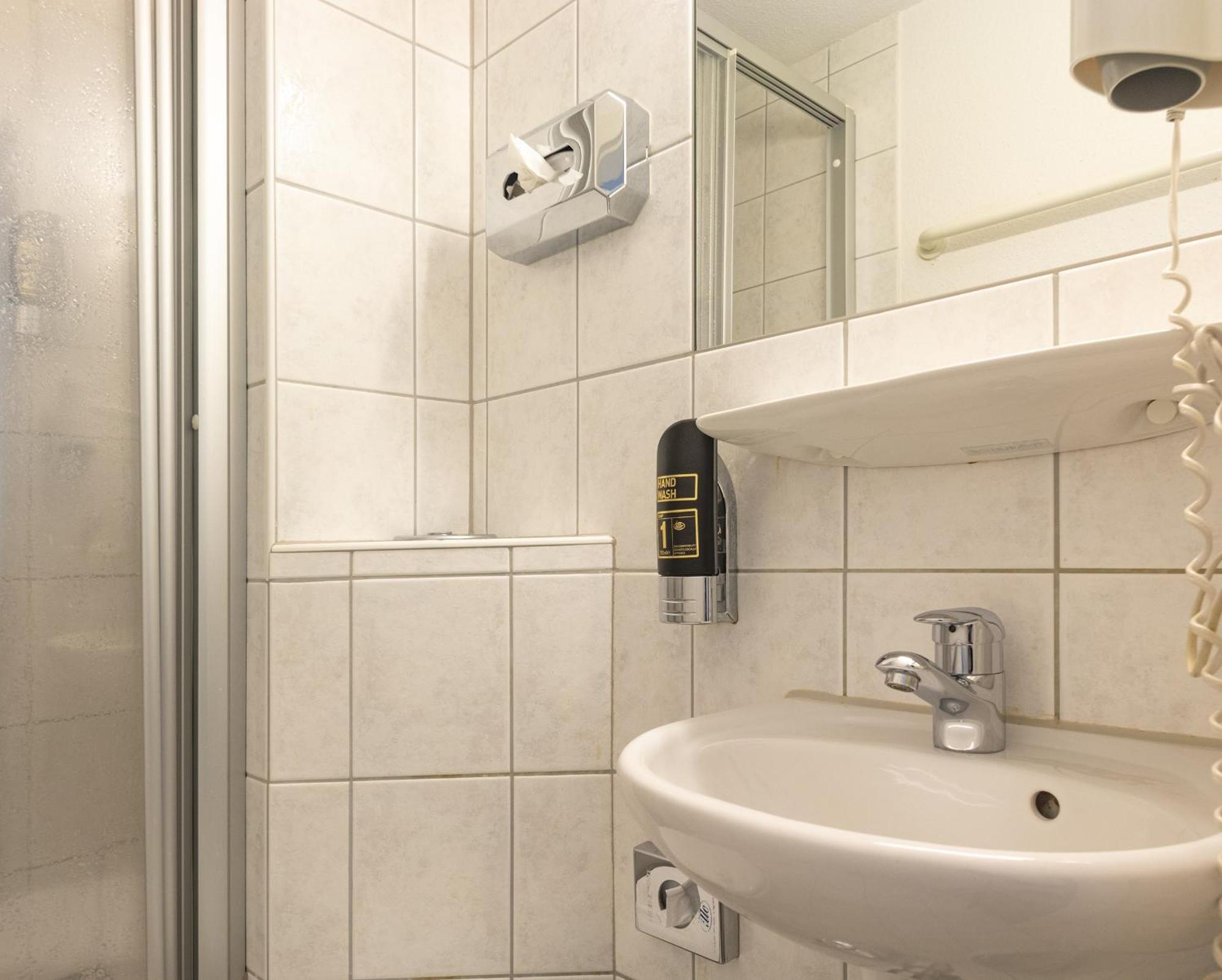 Gasthaus Traube, Ludwigshafen, Bodensee, Seenah Gelegen บอดมัน-ลุดวิกส์ฮาเฟิน ภายนอก รูปภาพ